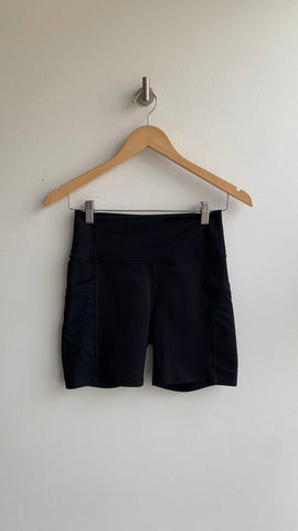 Pre-Owned Fabletics Black Powerhold Side Pockets Shorts- Size Small