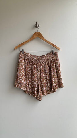 Pre-Owned Dex Blush Floral Print Ruffle Hem Shorts - Size Large