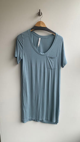 Pre-Owned Babaton Blue V-Neck One Pocket Short Sleeve T-Shirt Dress- Size Small