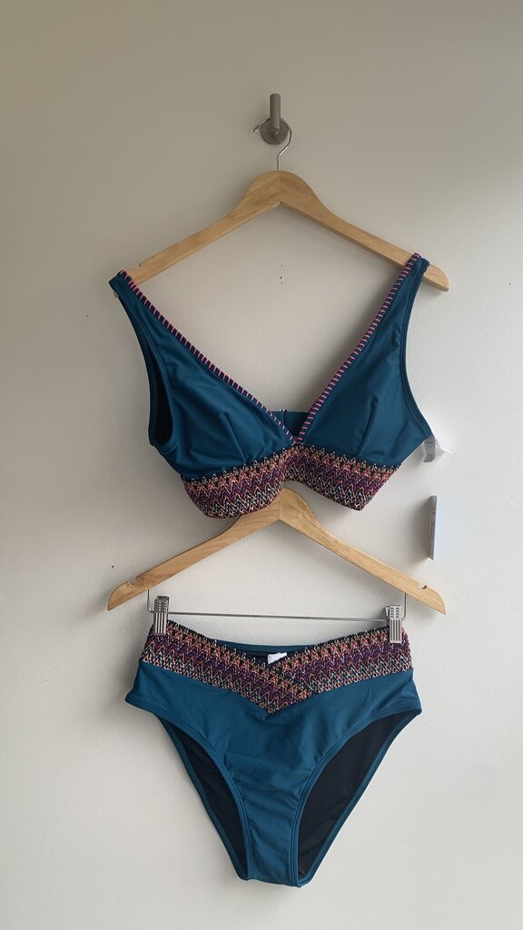 Pre-Owned Cupshe Teal Stretch Band Coloured Orange/Purple/Silver 2 PC Bathing Suit (NWT)- Size Medium