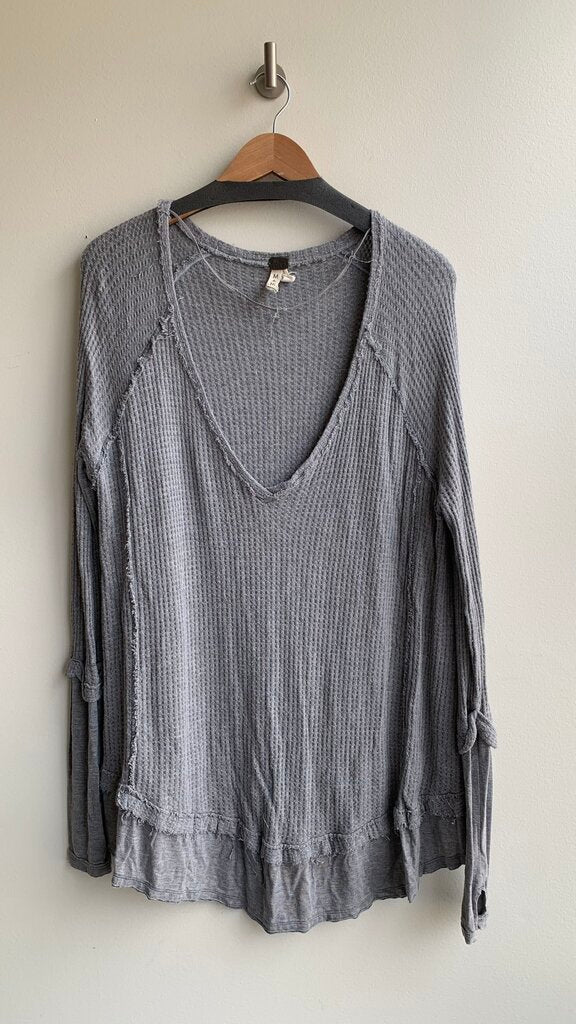 Pre-Owned Free People Grey Waffle Long Sleeve Oversized Top- Size Medium