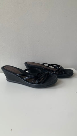 Pre-Owned Skechers Black Multi Strap Slip On Wedge Sandal- Size 10