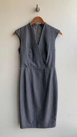 Pre-Owned Le Chateau Grey Pinstripe Sleeveless V-Neck Dress- Size X-Small