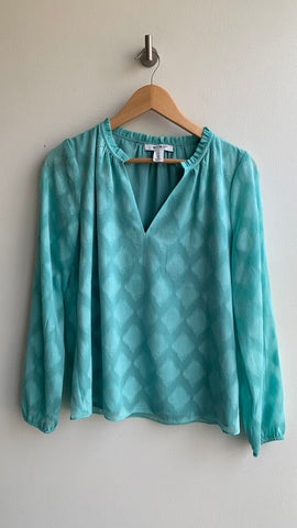 Pre-Owned White House Black Market Seafoam Green Long Sleeve Notched Neck Blouse- Size Small