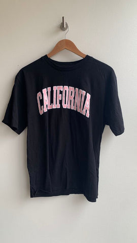 Pre-Owned Organic Generation Black 'California' Graphic Tee - Size Small