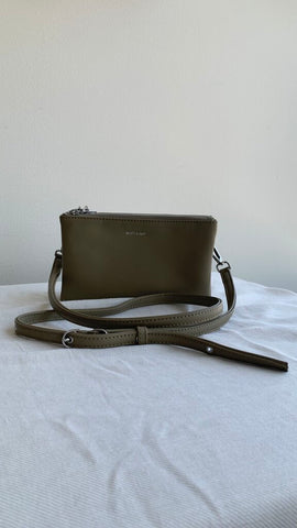 Pre-Owned Matt & Nat Green Multi-Compartment Crossbody