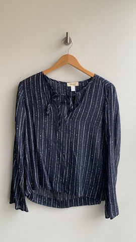 Pre-Owned Bella Dahl Navy White Printed Long Sleeve Tie Neck Blouse- Size X-Small
