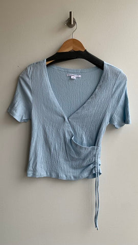 Pre-Owned O'Neill Baby Blue Short Sleeve Cross Over Side Cinch Top - Size Medium