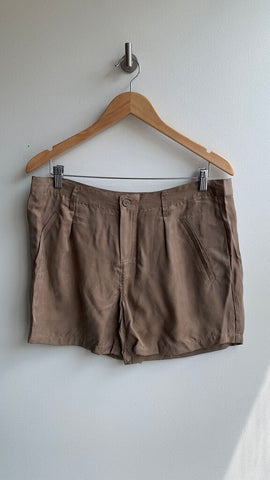 Pre-Owned BB Dakota Brown Soft Silk Like Shorts- Size 10