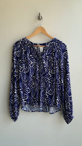 Pre-Owned H&M Blue/White Printed 1/2 Button Up Long Sleeve Blouse- Size Medium