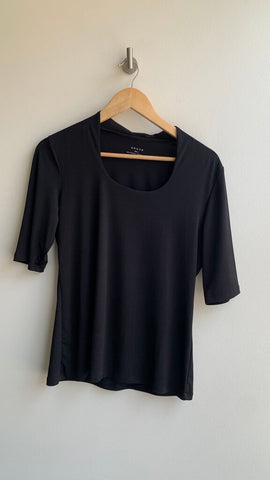 Pre-Owned Grace Black Short Sleeve Round Neck Tee- Size Large