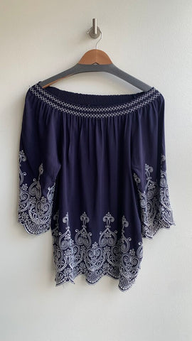 Pre-Owned Papillon Navy Embroidered Off-the-Shoulder Top - Size Large