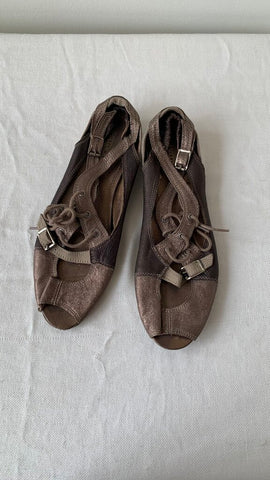 Pre-Owned Pataugas Brown Strappy Peep Toe Flat- Size 9
