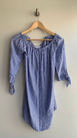 Pre-Owned Cupcakes And Cashmere Blue/White Stripe Off The Shoulder Tie Sleeves Blouse- Size X-Small