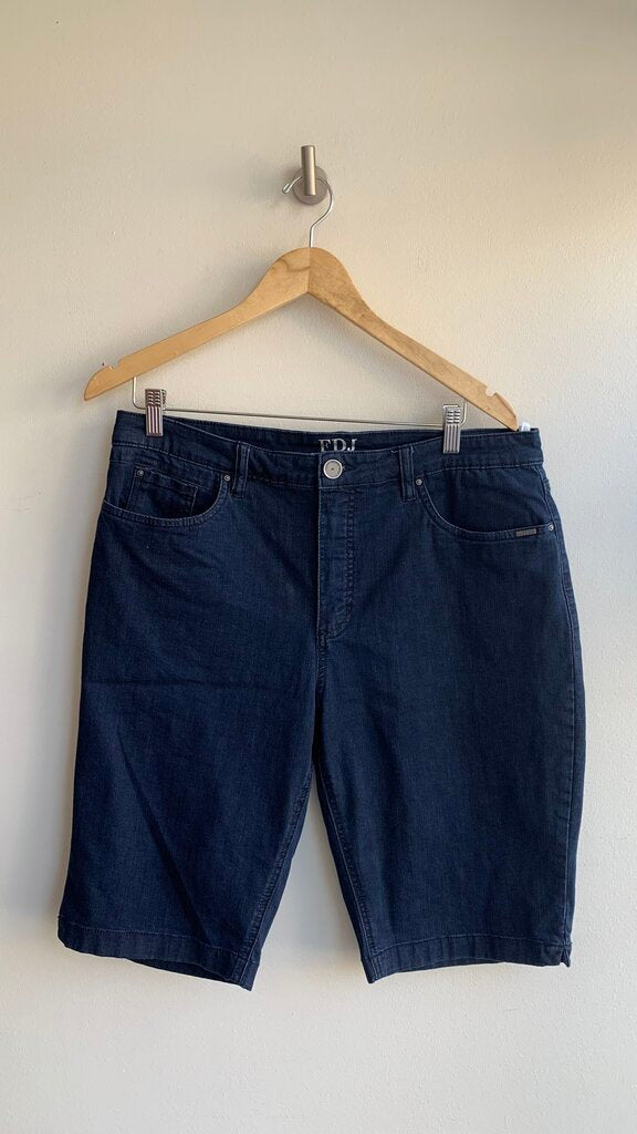 Pre-Owned FDJ Light Dark Navy Denim 'Olivia' Cropped Jean - Size 12