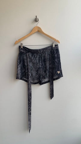 Pre-Owned b. Fly Black/Grey Printed Shorts- Size Medium