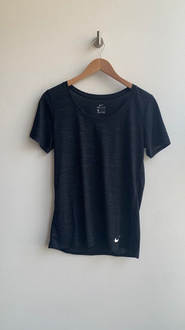 Pre-Owned Nike Black Dri-Fit Round Neck T-Shirt- Size Medium