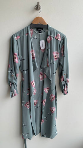 Pre-Owned Le Chateau Green with Pink Floral Rolled Sleeves Belted Lightweight Jacket (NWT)- Size Small