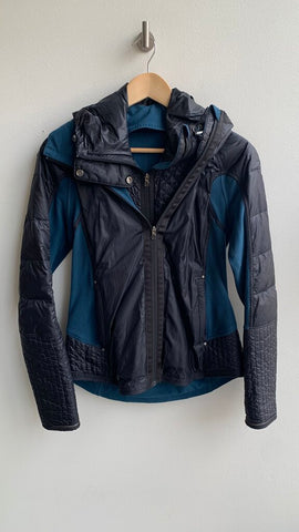 Pre-Owned Lululemon Black/Teal Removable Hood Double Insert Jacket- Size 8