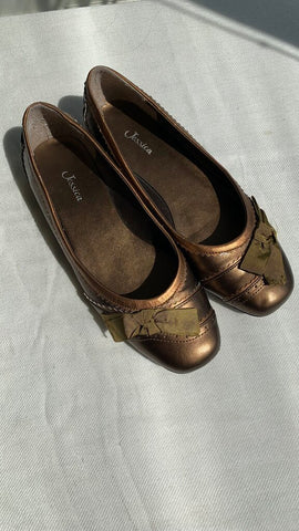Pre-Owned Jessica Bronze Round Toe Bow Flat- Size 8