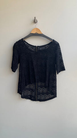 Pre-Owned MinkPink Black Lacey Back Zip Top - Size Medium