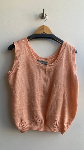 Pre-Owned Editions Peach Knit Sweater Vest- Size Large (Estimated)
