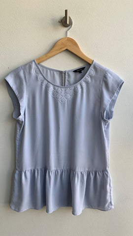 Pre-Owned RW & CO Baby Blue Peplum Short Sleeve Top - Size Medium