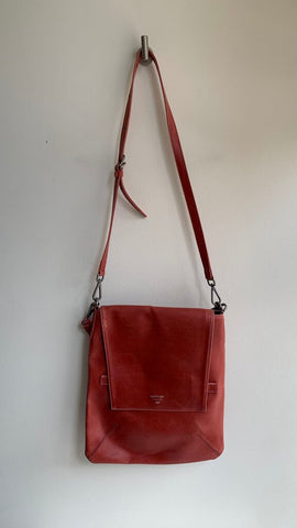 Pre-Owned Matt & Nat Red Fold Over Flat Large Crossbody