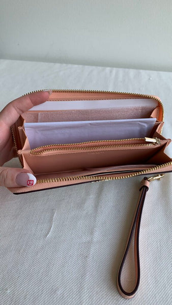 Pre-Owned Coach Light Khaki/Faded Blush Signature Long Zip Around Wallet (NWT)