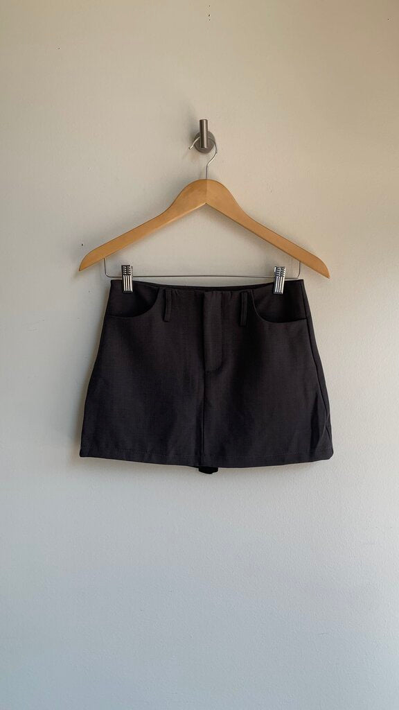 Pre-Owned Grey Ultra Mini Skirt with Built in Shorts- Size X-Small (Estimated)