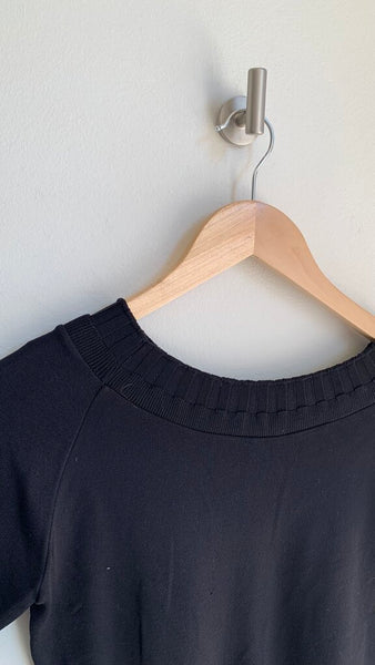 Pre-Owned Black Knit Cropped Short Sleeve Top- Size Medium (Estimated)