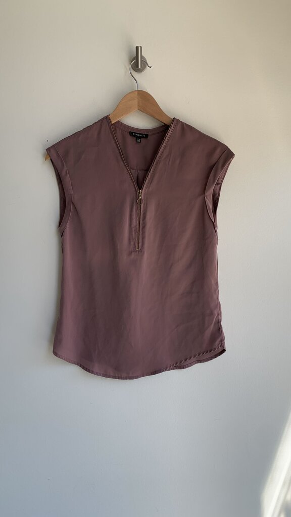 Pre-Owned Dynamite Purple Sleeveless Zipper Neckline Blouse- Size X-Small