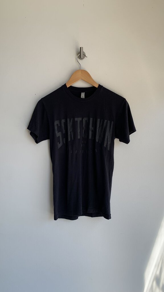 Pre-Owned Hardpressed Black 'SSKTCHWN' Tee- Size X-Small