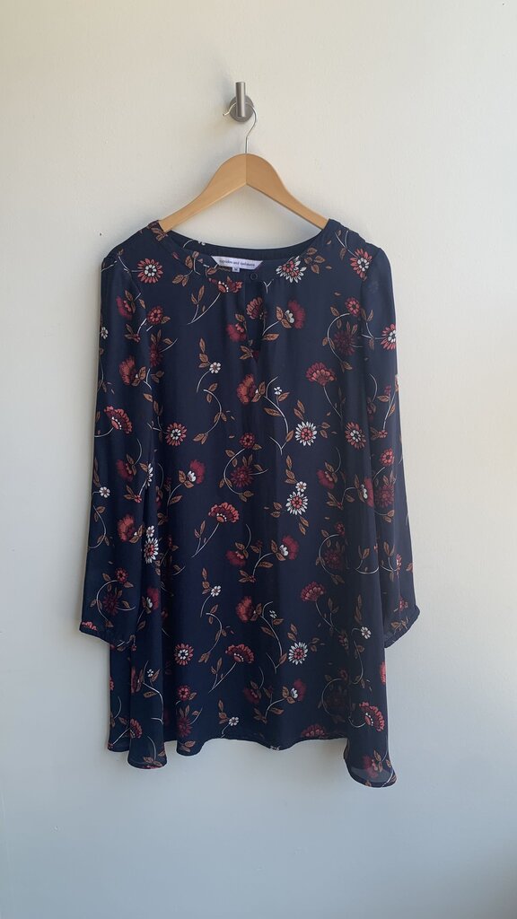 Pre-Owned Cupcakes & Cashmere Navy Floral Long Sleeve Dress - Size Medium