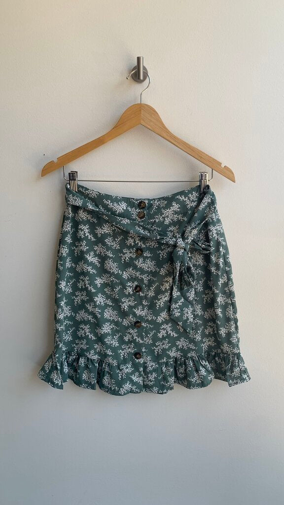 Pre-Owned Brave Soul Green Floral Button Front Skirt- Size Medium