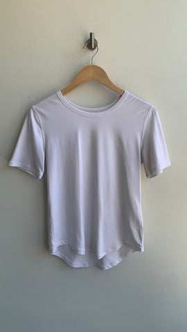 Pre-Owned Zyia Active White Curved Hem Tee - Size X-Small