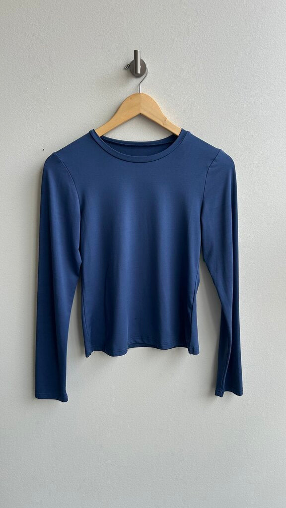 Pre-Owned Blue Round Neck Long Sleeve Top- Size Small (Estimated)