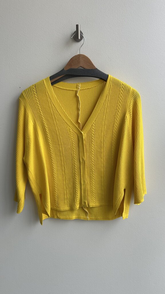 Pre-Owned Yellow Knit 3/4 Sleeve Cardigan- Size X-Small