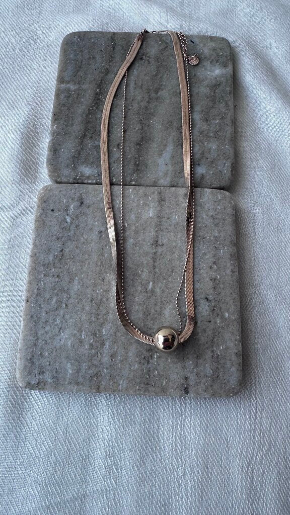 Pre-Owned Fifth Avenue Collection Gold Double Layer Ball Pendant Necklace