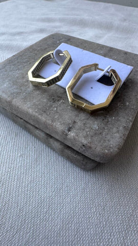 Pre-Owned Fifth Avenue Collection Gold/CZ Large Hexagon Hoops