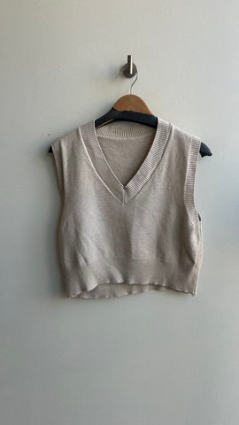 Pre-Owned Beige Knit Cropped V-Neck Vest- Size Large (Estimated)