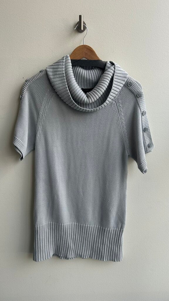Pre-Owned Design History Light Grey Knit Short Sleeve Turtle Neck Sweater Dress- Size Medium