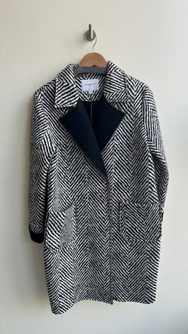 Pre-Owned Kathrine Barclay Black/White Zebra Print Raw Hem Lapel Jacket- Size Medium