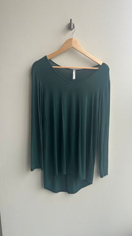 Pre-Owned Gilmour Green Long Sleeve Cross Back Top- Size Medium