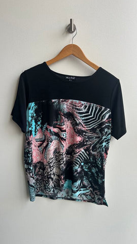Pre-Owned Marble Black with Pink/Blue/White Printed T-Shirt- Size Medium