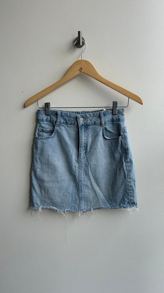 Pre-Owned Garage Light Wash STAINED Skirt- Size X-Small