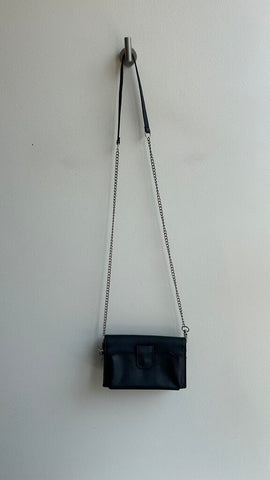 PRe-Owned Just Solutions! Black Gold Chain Crossbody Glasses Case Purse