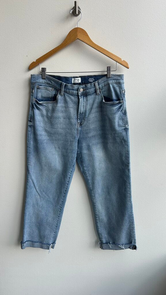 Pre-Owned Kensie Jeans Light Wash 'The Allie' High Rise Slim Straight Jeans- Size 12