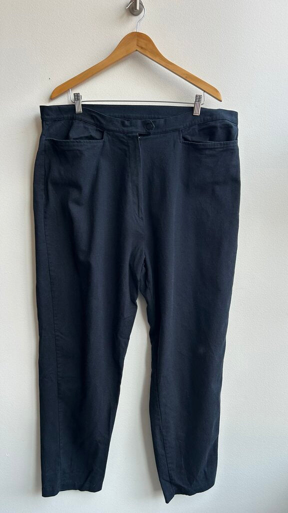 Pre-Owned Premiere Collection Black Dress Pant- Size 44 (2X)