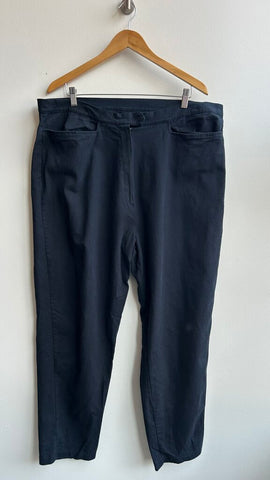 Pre-Owned Premiere Collection Black Dress Pant- Size 44 (2X)